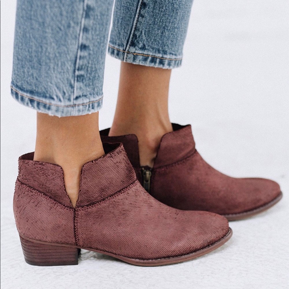 Snare towel suede bootie
